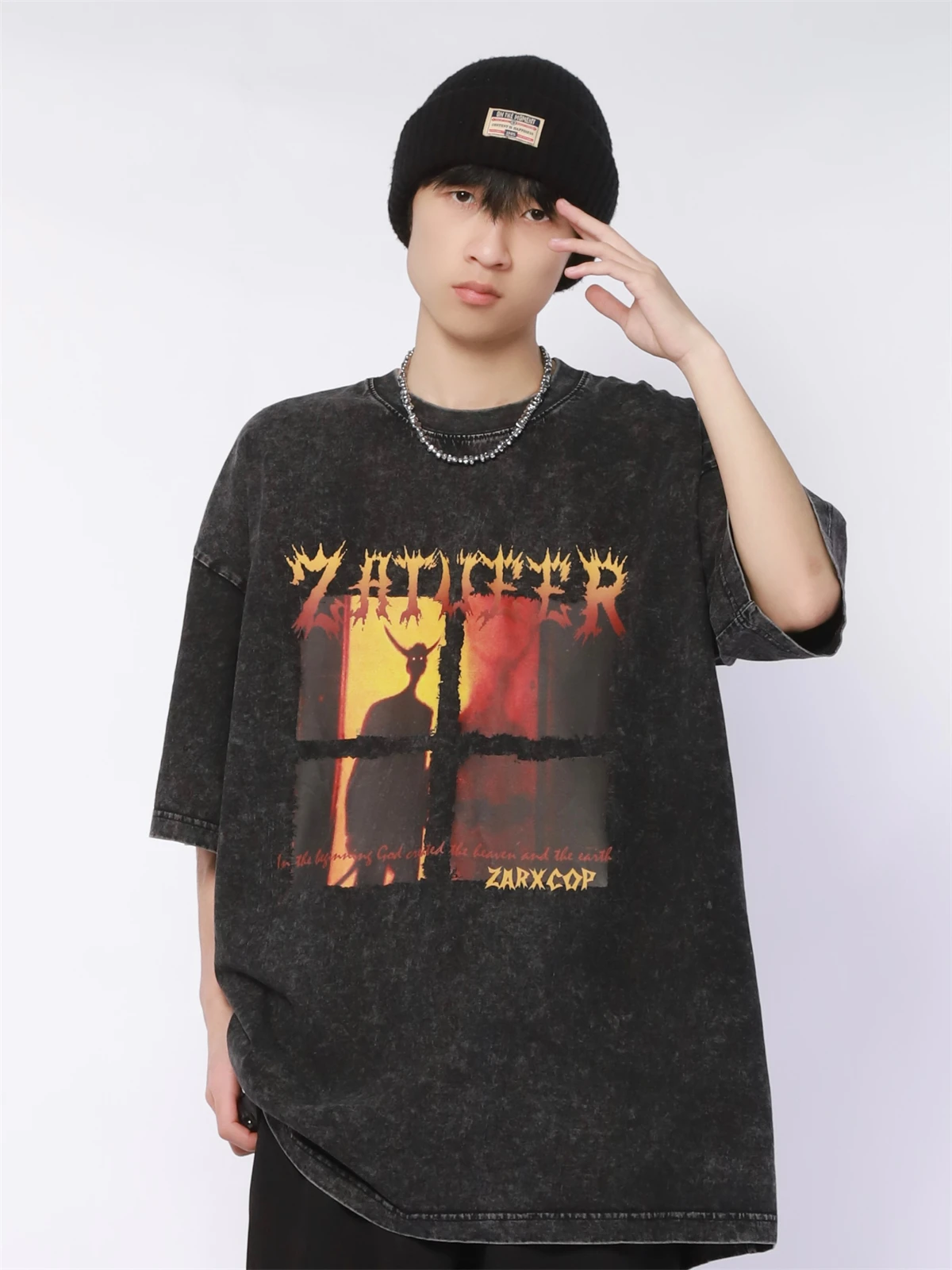 Женская и мужская футболка с коротким рукавом круглым вырезом