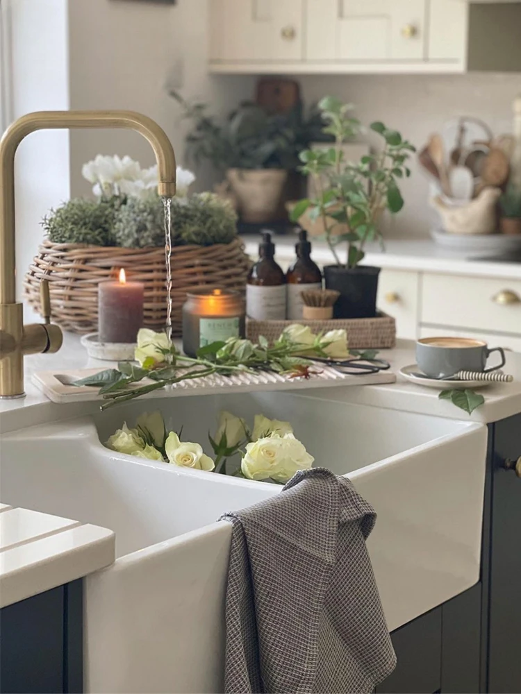 Американская кухонная двойная раковина открытая полуутопленная керамическая