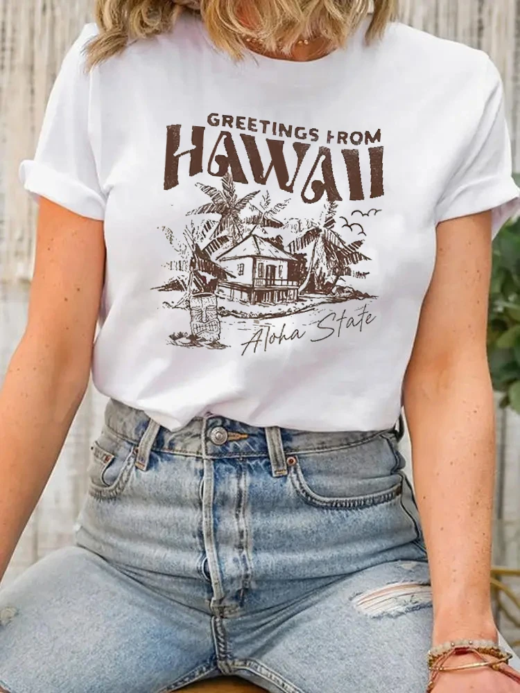 Женская футболка с коротким рукавом круглым вырезом и принтом