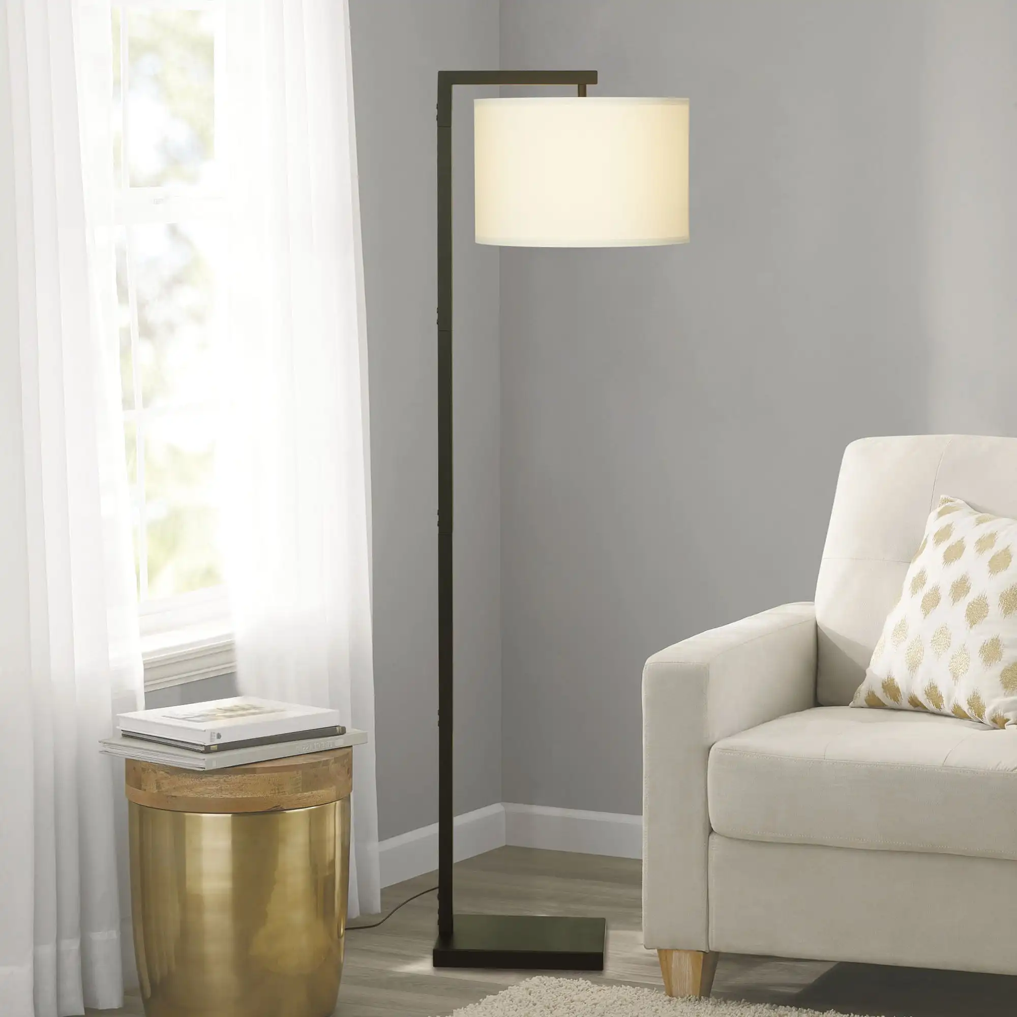 

HMTX Contemporary Metal 62in Floor Lamp with on/off Foot Switch, Black