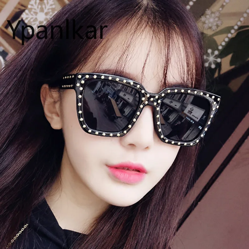 

2022 Vintage Luxury Plastic Sunglasses Women/Men Candy Color Lady Sun Glasses Classic Retro Outdoor Travel UV400