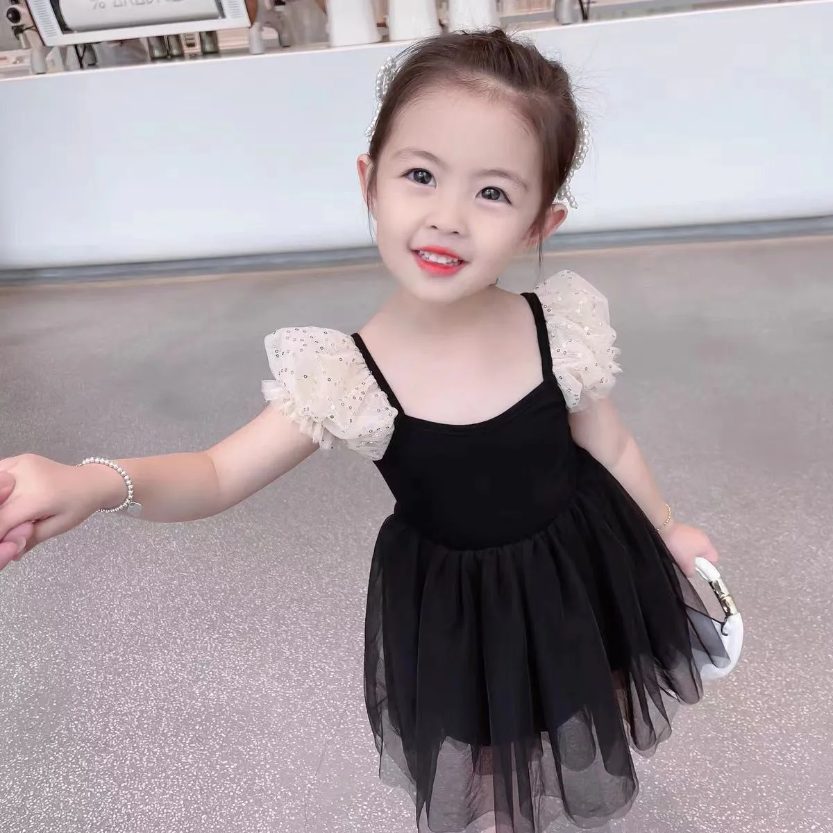 2023 Summer New Childrens Little Black Dress Fashionable Sunshine Style Bubble Sleeve Dress Girls Fashion Mesh Dress Kids