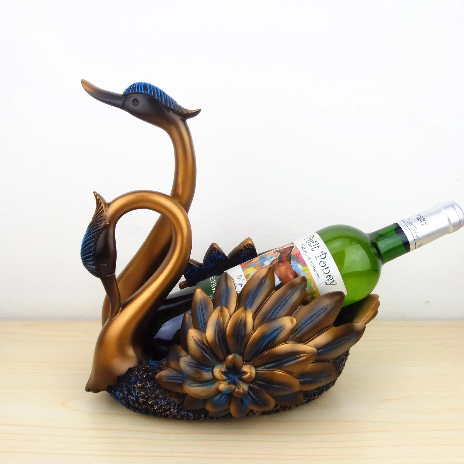 

Modern Vintage Wine Rack Free Standing Table Basket Design Wine Holder Resin Kitchen Storage Elegant Suporte Vinho Barware