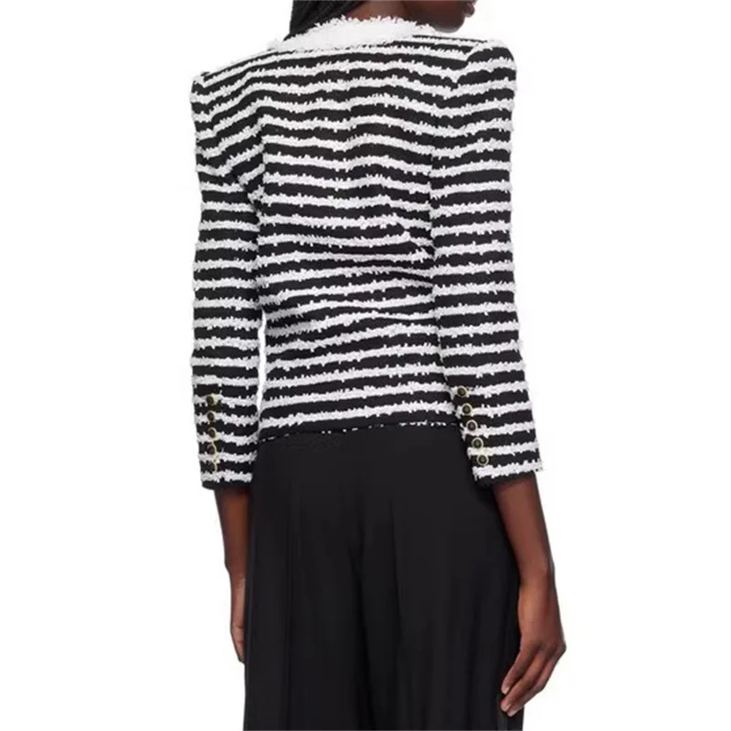 Женская куртка 2024 осенняя новая мода украшение на пуговицах женский топ с