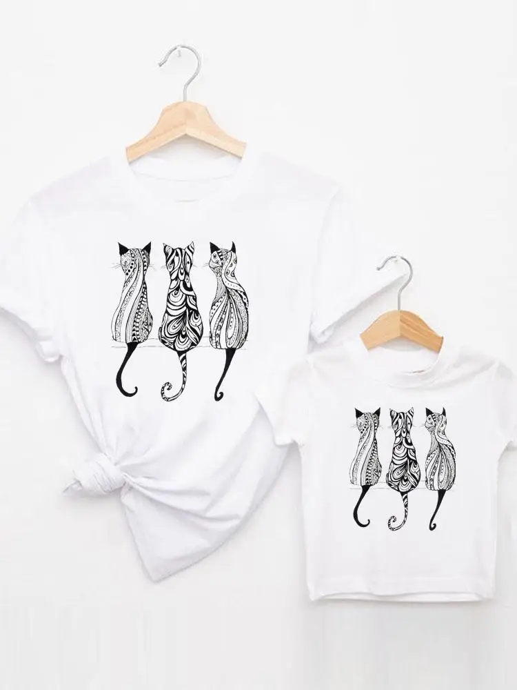 

Футболка женская летняя унисекс, милая Повседневная рубашка с рисунком кошки для детей и матерей, Одинаковая одежда