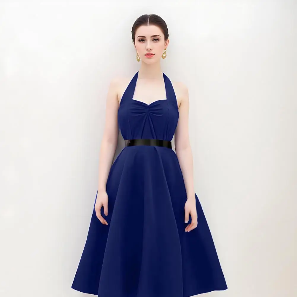 Женское коктейльное платье-миди с открытой спиной и завязкой на шее