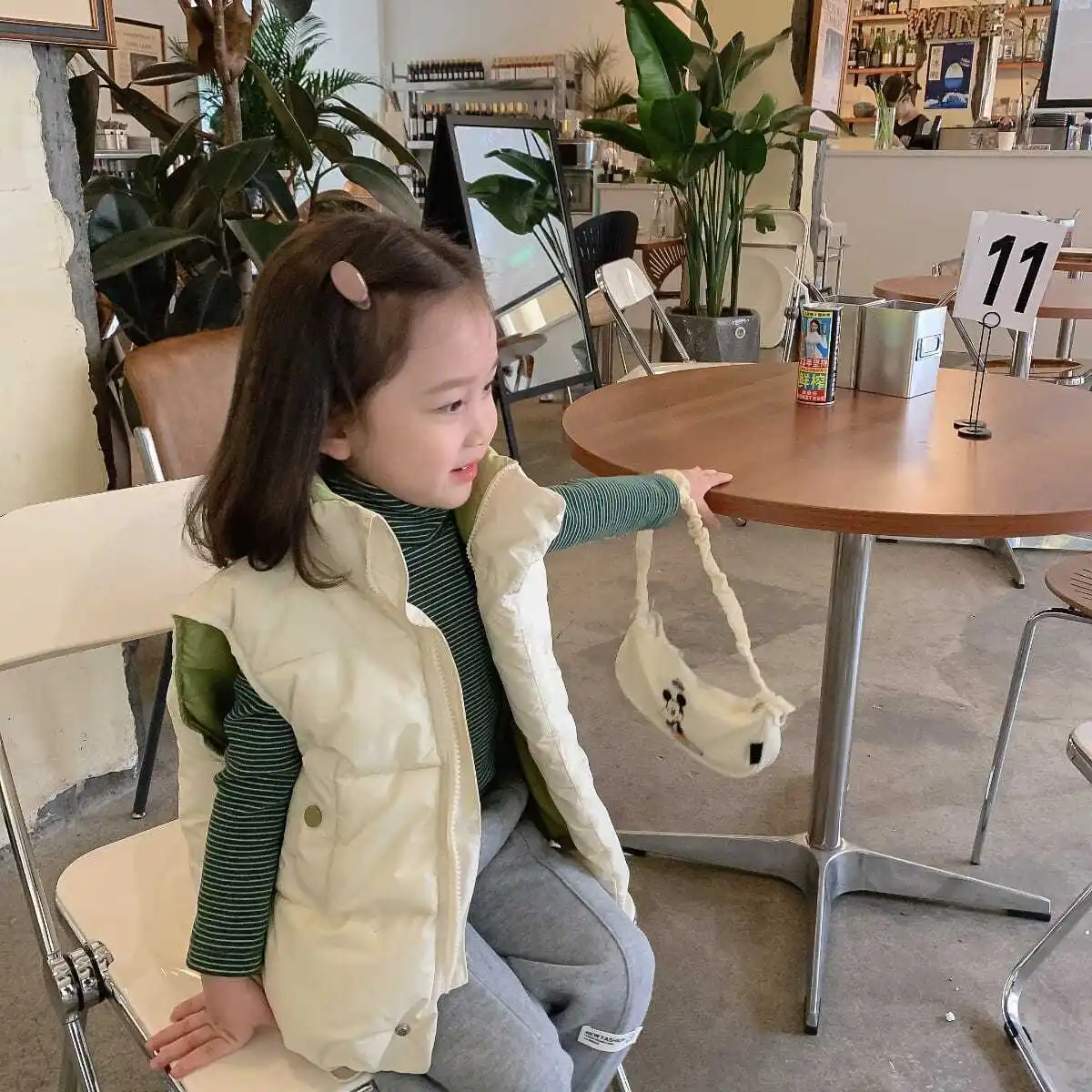 

Children Stand Collar Cotton Vests Autumn Winter Down Sleeveless Waistcoat Girls Jacket Warm Outerwear 3-12Y Clothe TZ667