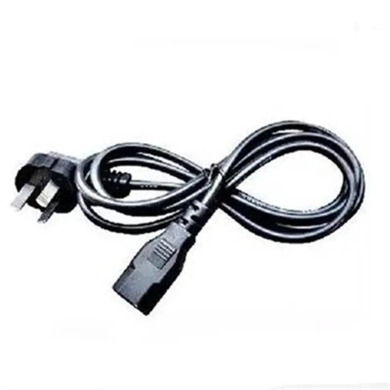 Ребенок перед компьютером. Компьютер для детей. Зависимость подростков от компьютера. Ребенок за компом. Ребенок за компьютером.