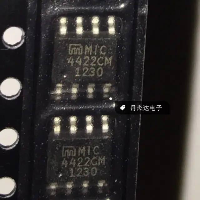 

30 шт. Оригинальный Новый 30 шт. оригинальный новый чип MIC4422CM MIC4422 высокоскоростной драйвер MOSFET IC чип SOP-8