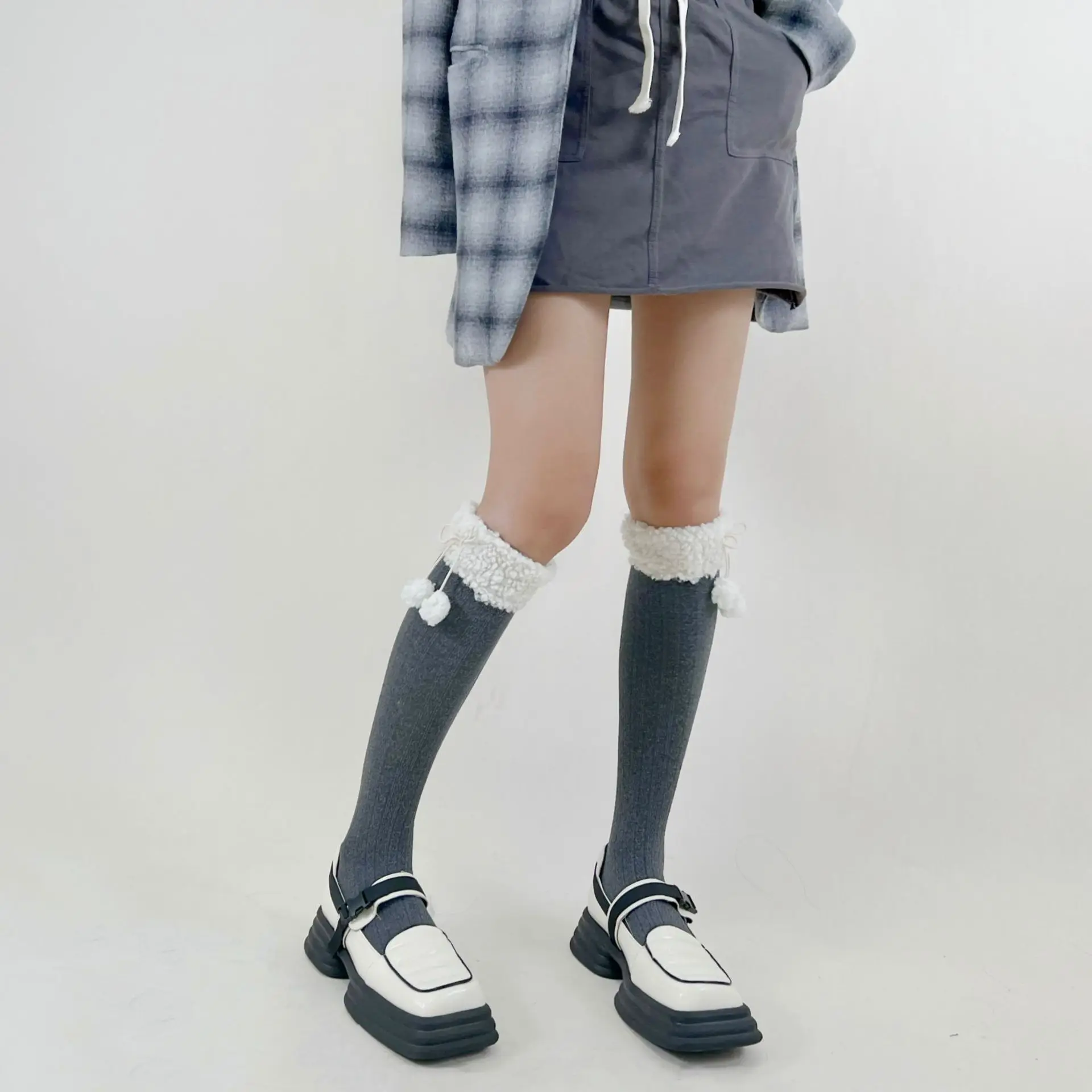 Cute Japanese Leg Warmers Lamb Wool Stockings Jk Lolita Twist Hairball Warm Velvet Winter Warm Women Mid-calf Calf Boots Sock