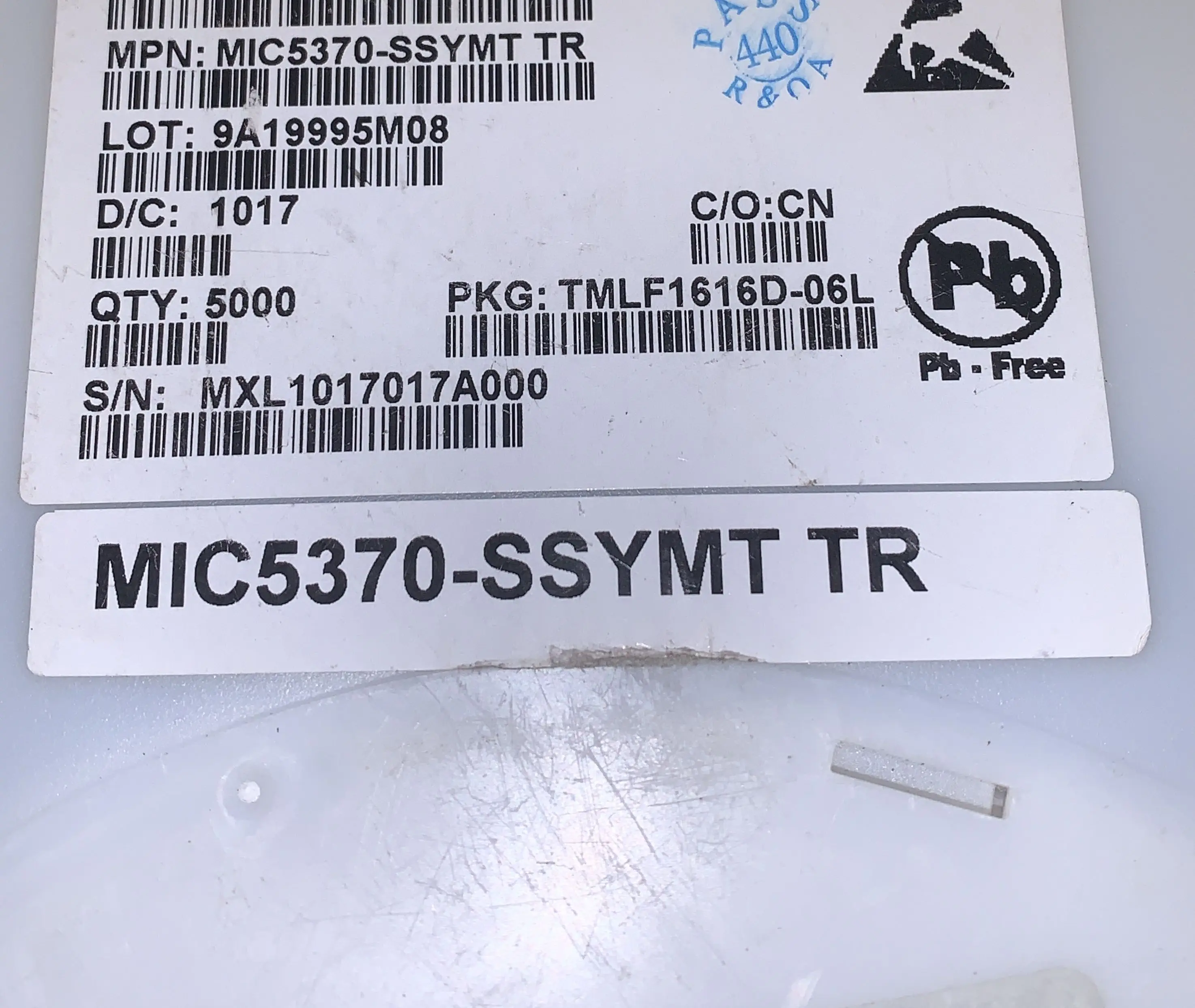 

MIC5370-SSYMT TR