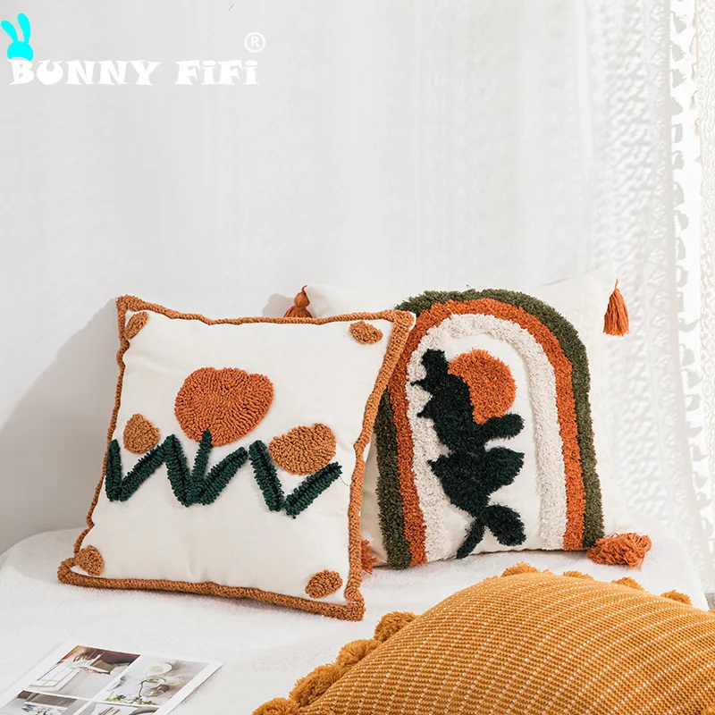 Бархатные чехлы для подушек BUNNY FiFi с вышивкой