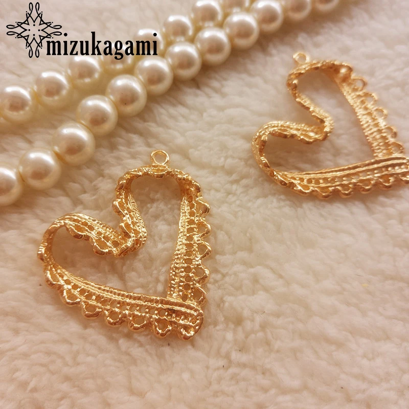 

50PCS Zinc Alloy Charms Hollow Heart Love Metal Frame Pendant Romantic Charms Bezel Setting Cabochon Setting UV Resin Charm