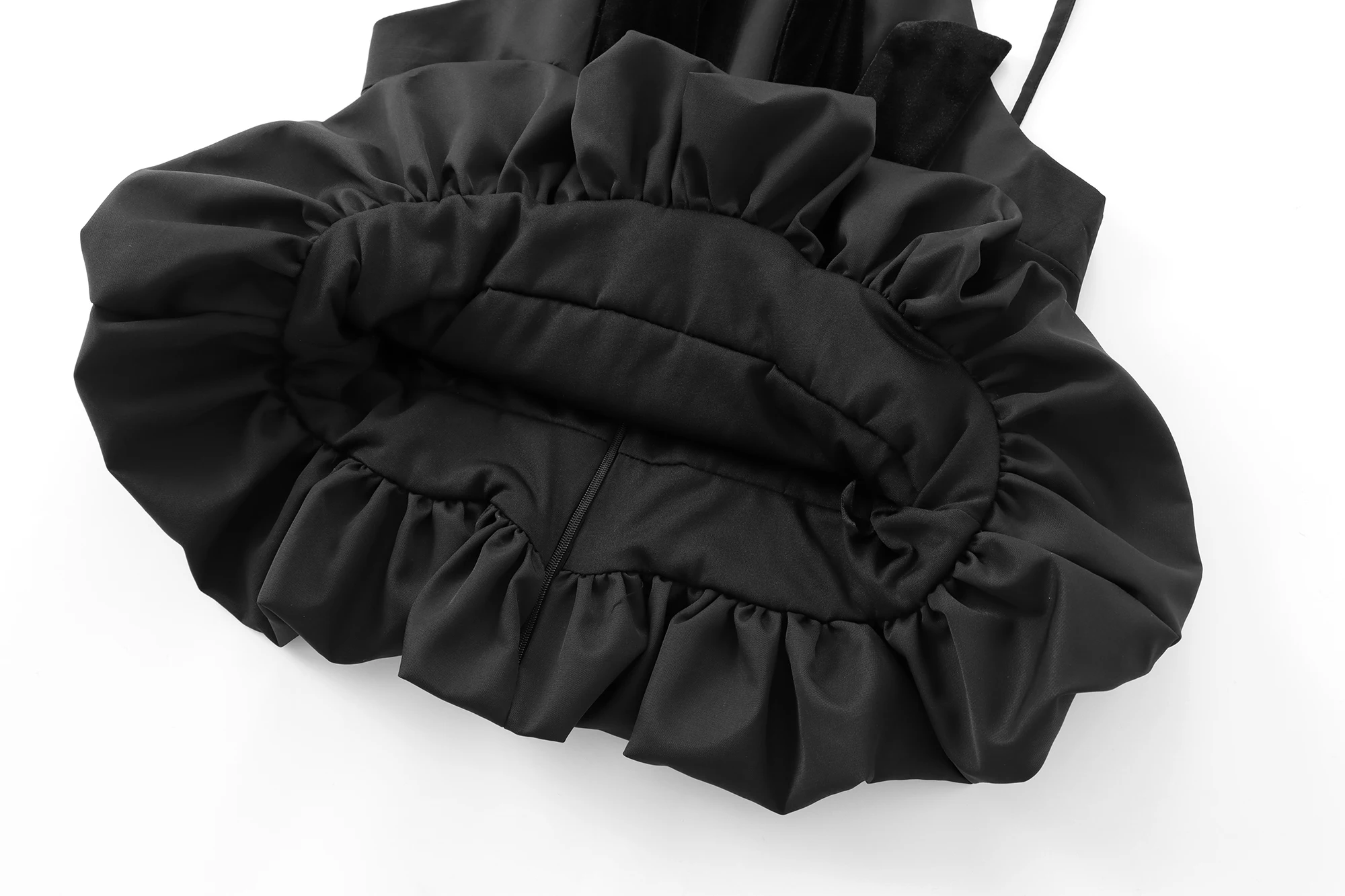 Женская блузка с лямкой на шее и бантом из поплина