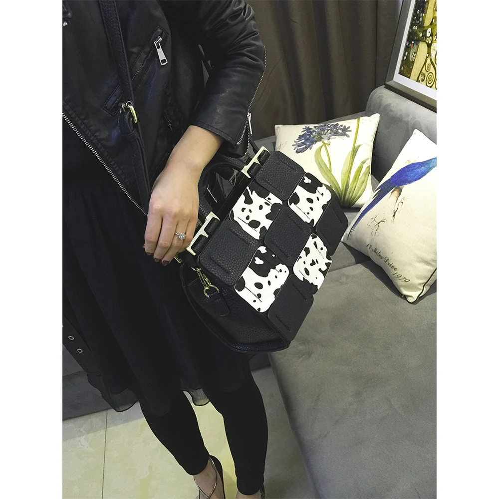 Женская текстурированная сумка из натуральной кожи и конского волоса модная