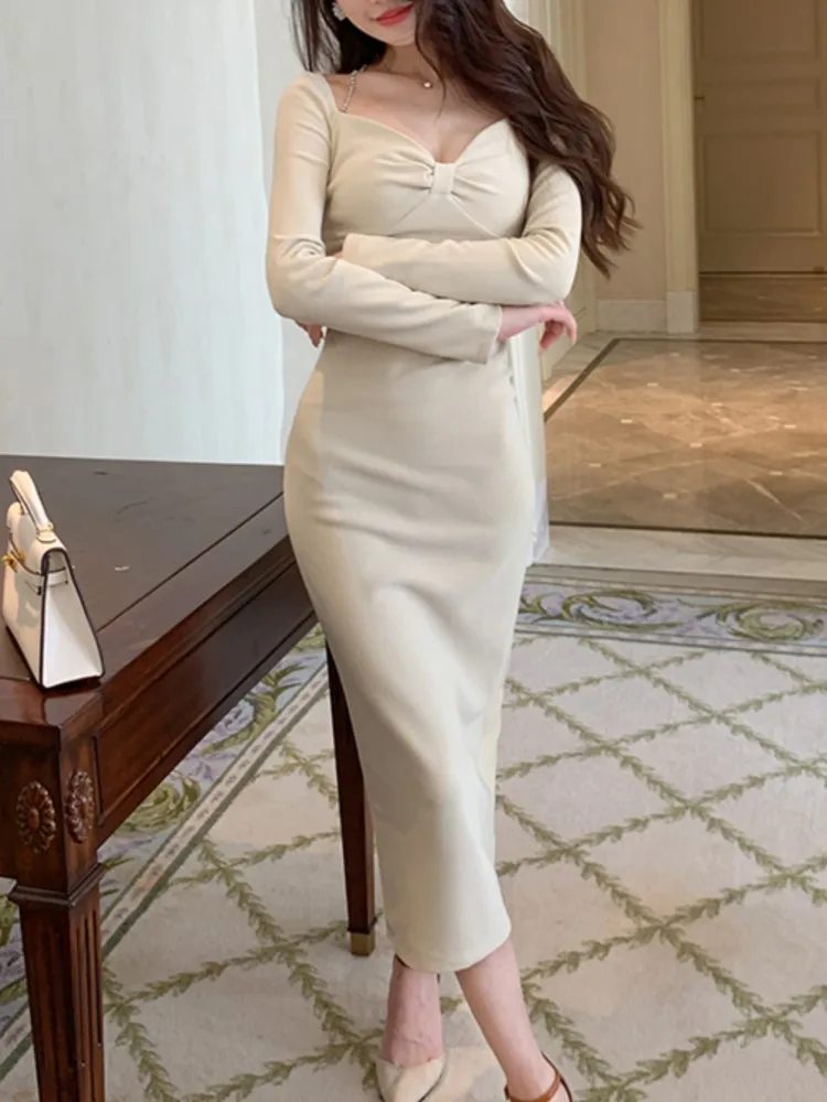 Женское тонкое облегающее платье миди с лямкой на шее винтажное осеннее