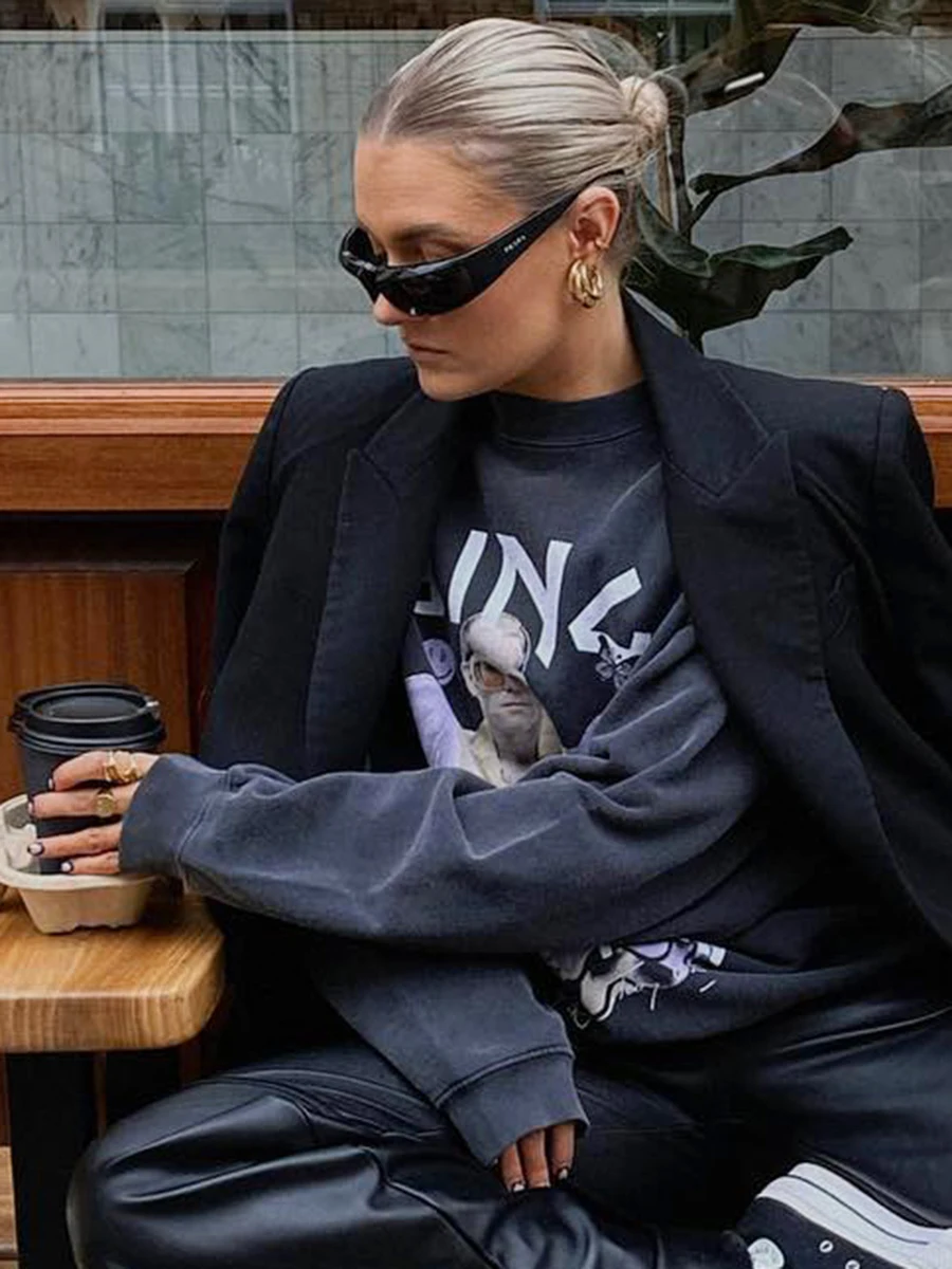 

Женский свитшот с графическим принтом, с круглым вырезом и длинным рукавом