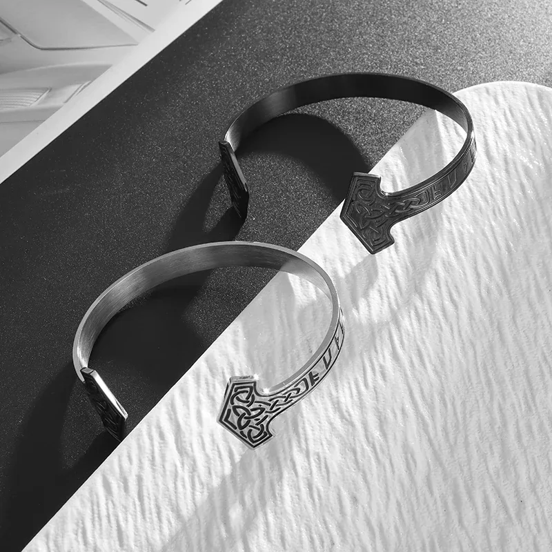 Скандинавская мифология кельтский троический узел Руна Молот Тора Открытый