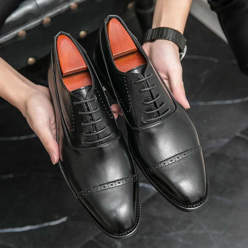 

Men Shoe Triple Jointr Derby Business Dress Gentleman Classic Design Formal Brogue Carved Gentleman Formal Shoes Oxford Shoes