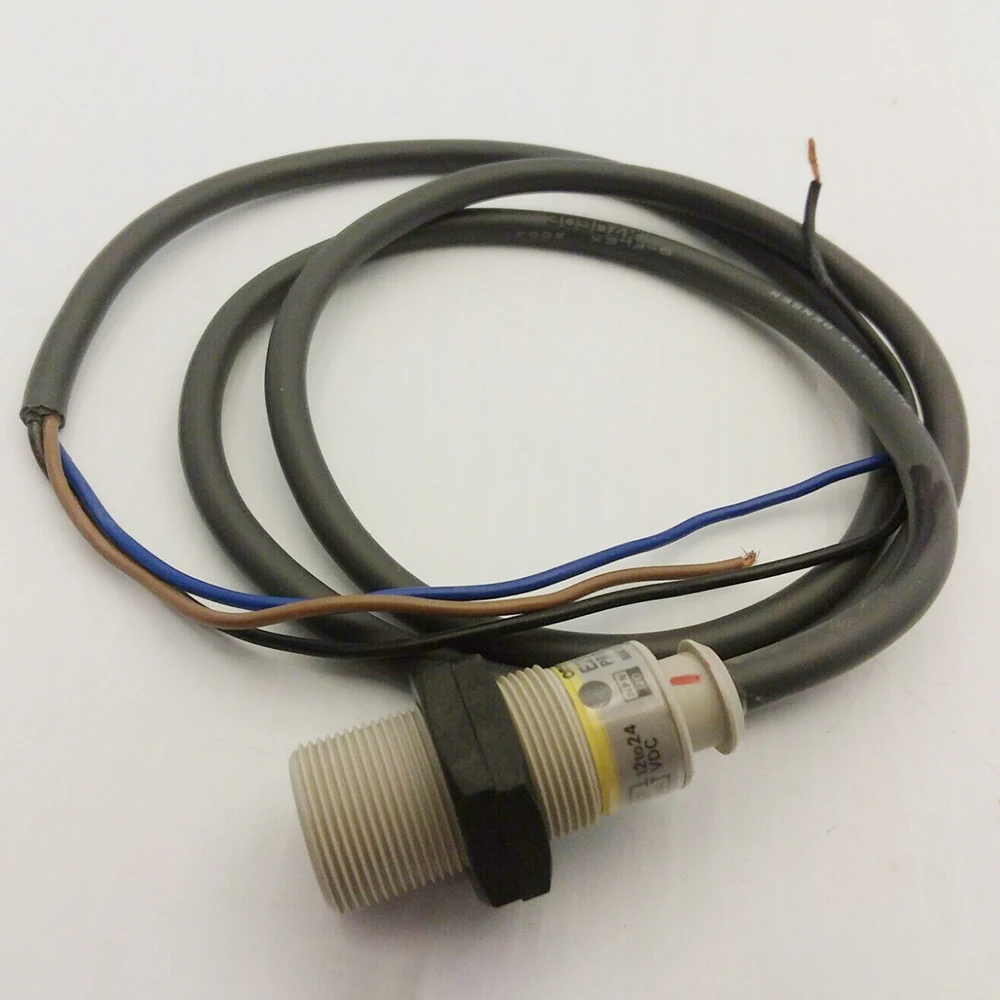 

E2F-X5E1 Proximity Sensor Capacitive Sensor High Quality Fast Ship