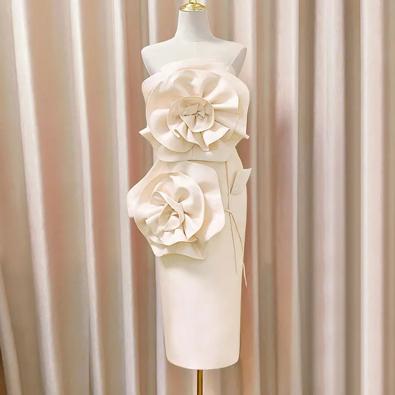 

Женское платье с открытой спиной, белое платье с цветочным принтом, на бретелях