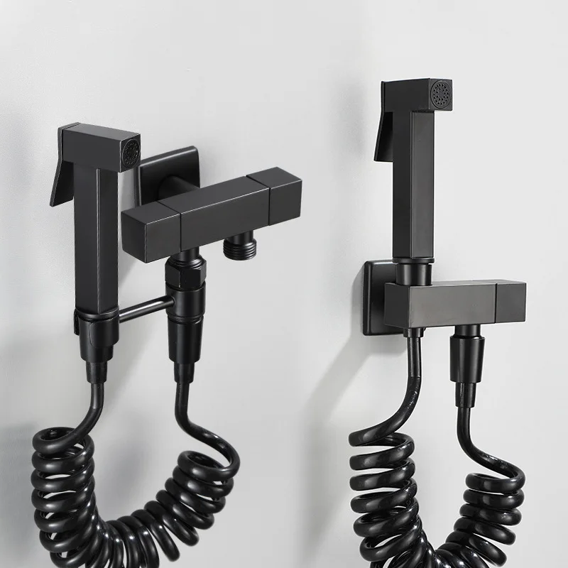 

Черный смеситель для биде, приспособление для туалета в ванную комнату, набор опрыскивателей для биде, настенный пистолет высокого давления, насадка, клапан для женской анальной очистки