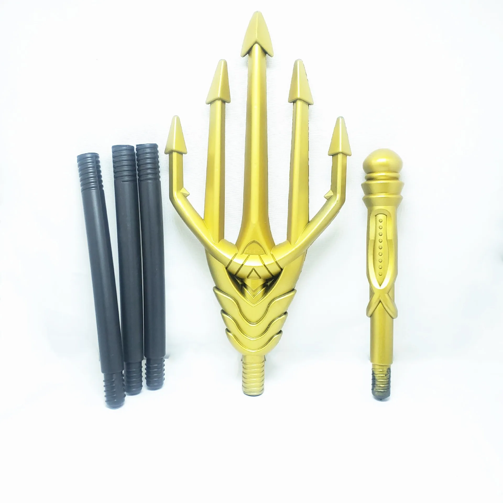 Игрушка супергероя Aquaman Trident of Нептун 165 см золотистого и серебристого цвета