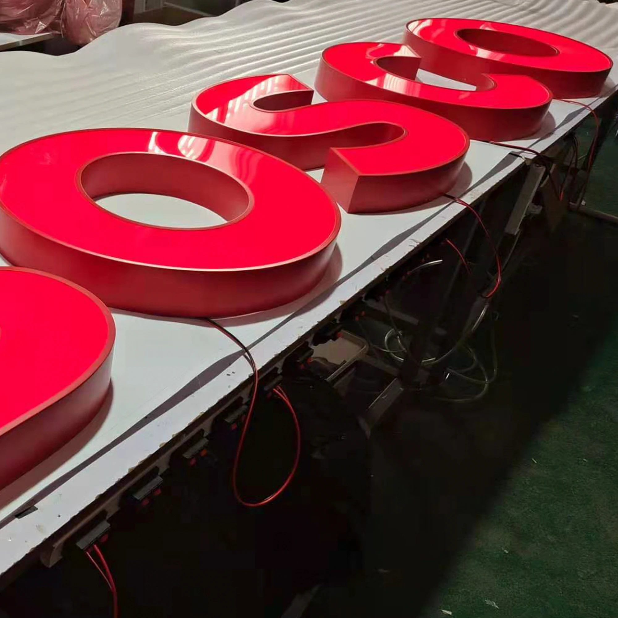 Индивидуальный заводской производитель светодиодные 3d буквы из нержавеющей