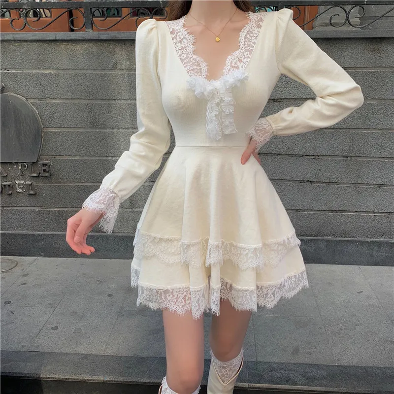 

Зимнее женское белое кружевное вязаное короткое платье с длинным рукавом во французском стиле осенне-зимнее облегающее платье с v-образным ...