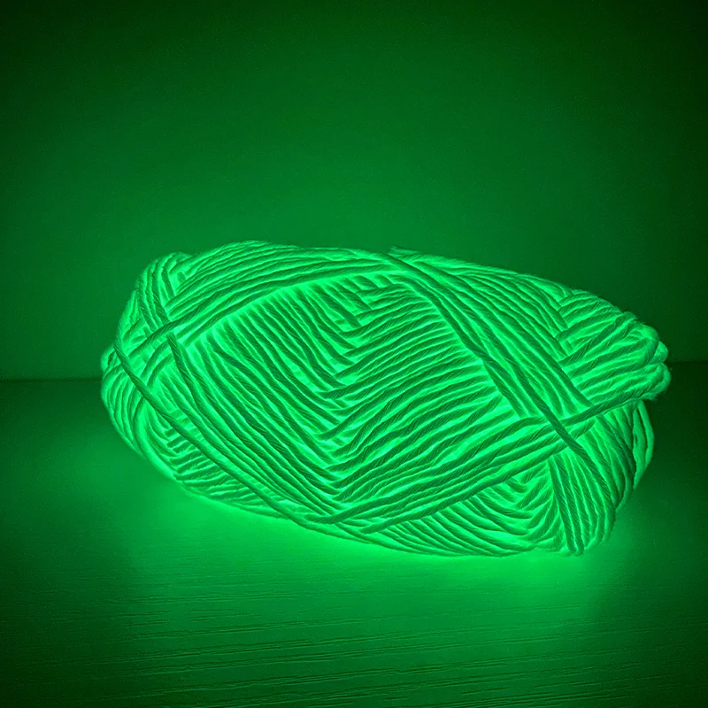 DIY Weave Hand Knitted Luminous Yarn 70 m For Knitting And Crochet Glow In The Dark 100% Polyester Fabric Yarn Weave For Scarf