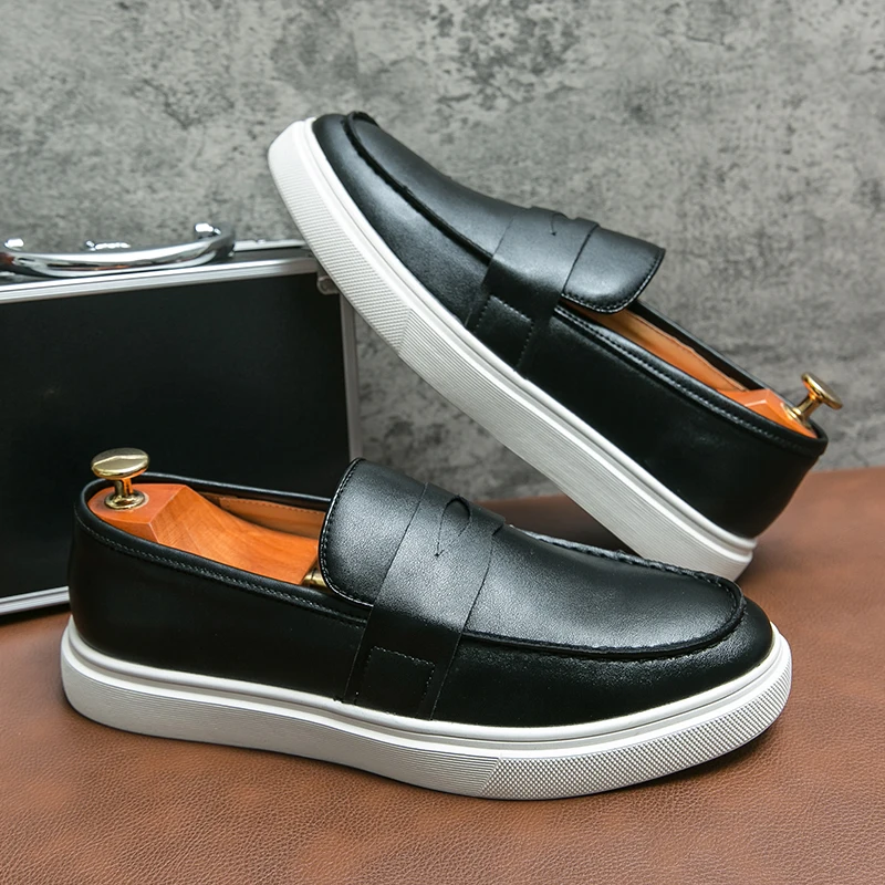 Рисунок 5 - Кроссовки мужские из ПУ кожи