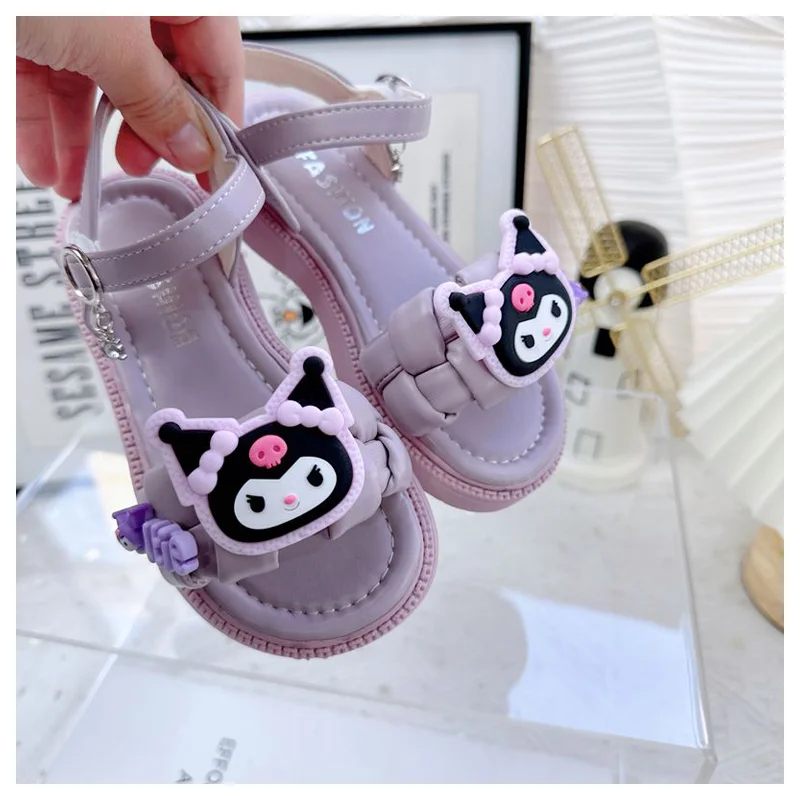 

Милые детские летние сандалии с героями аниме Sanrios Kuromi, Симпатичные удобные нескользящие сандалии на мягкой подошве, пляжная обувь с героями мультфильмов