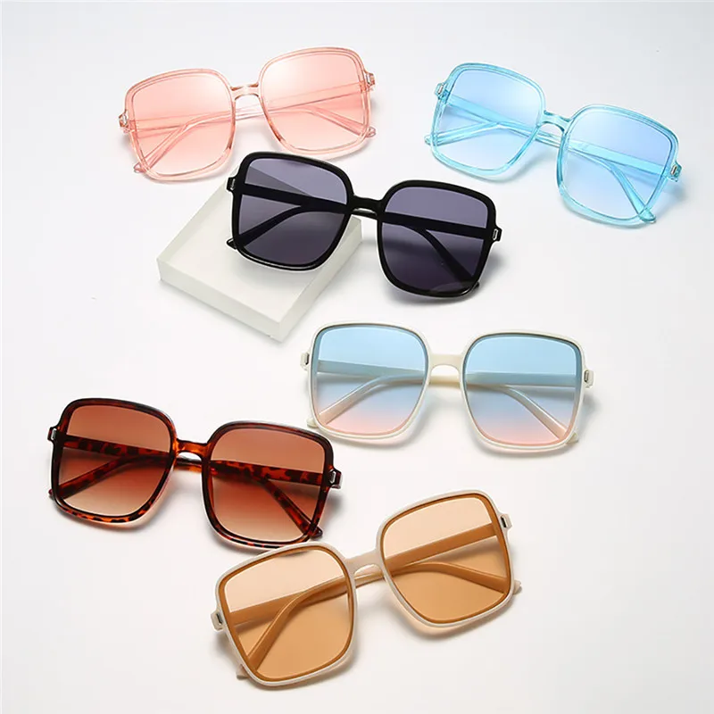 

Солнцезащитные очки без оправы для мужчин и женщин, модные многоугольные Безразмерные солнечные очки в ретро стиле, с градиентом, с линзами розового цвета, для вождения автомобиля