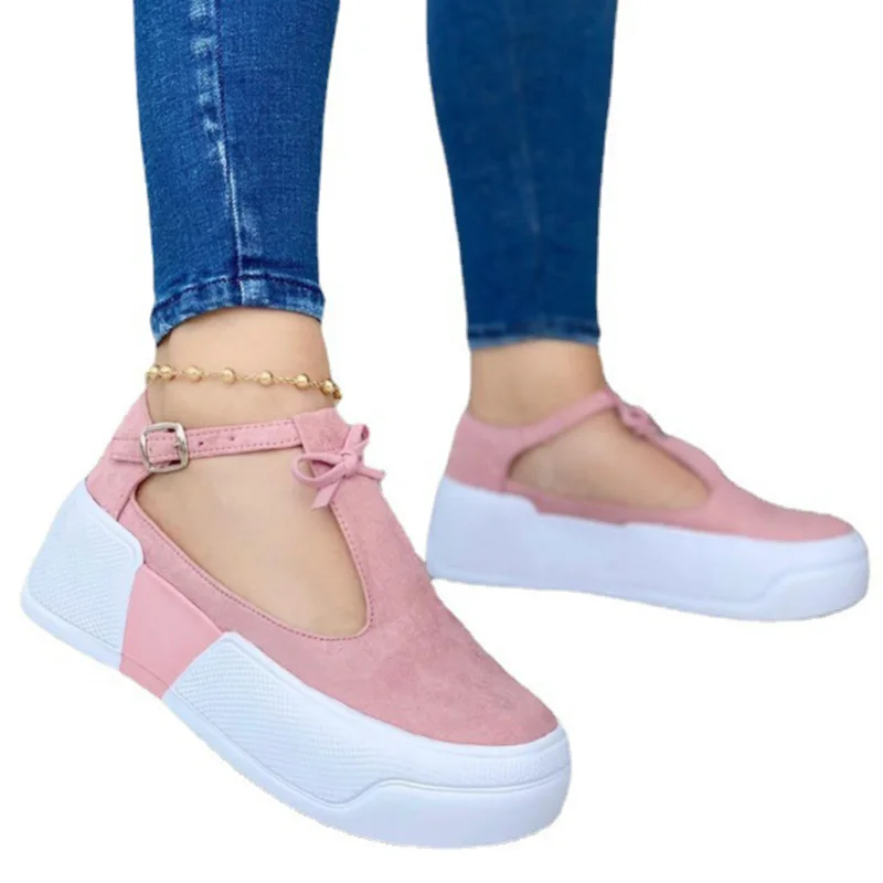 Женские однотонные туфли на плоской вулканизированной подошве с круглым носком -