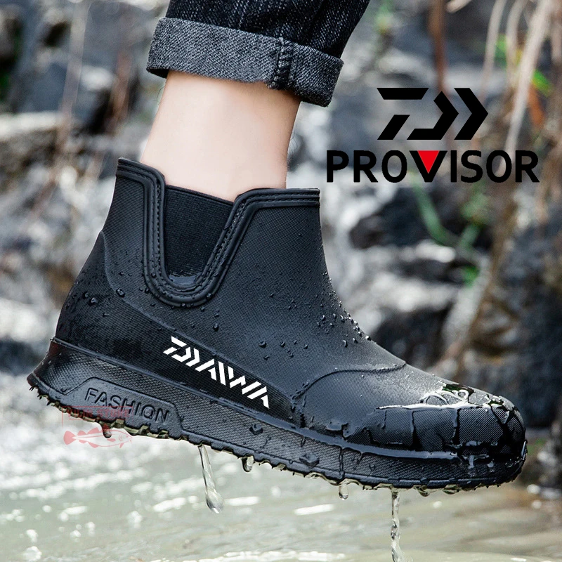 

2022 Daiwa Men's Outdoor Non-slip Hiking Shoes Fishing Rain Boots Garden Work Shoes Durable Waterproof Plus Velvet Fishing Shoes