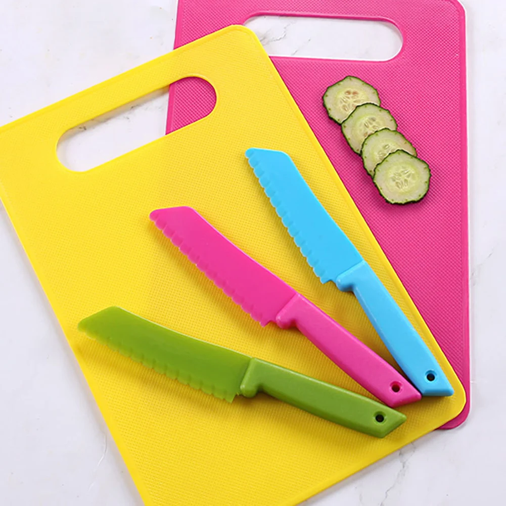 

Children's Plastic Fruit Knife Safe Sawtooth Cutter Chef Nylon Knives Fruit Bread Cake Salad Cooking Peelers Kitchen Accessories