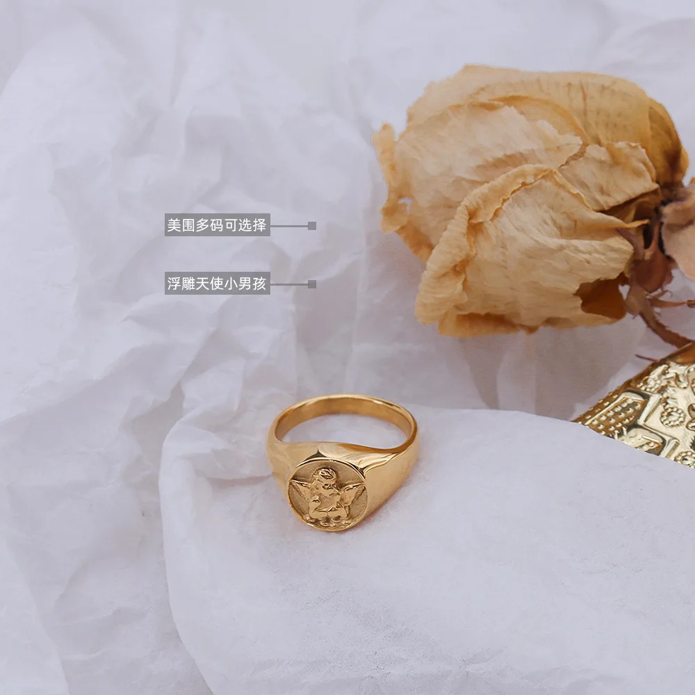 Женское кольцо на указательный палец позолоченное из нержавеющей стали 18 карат