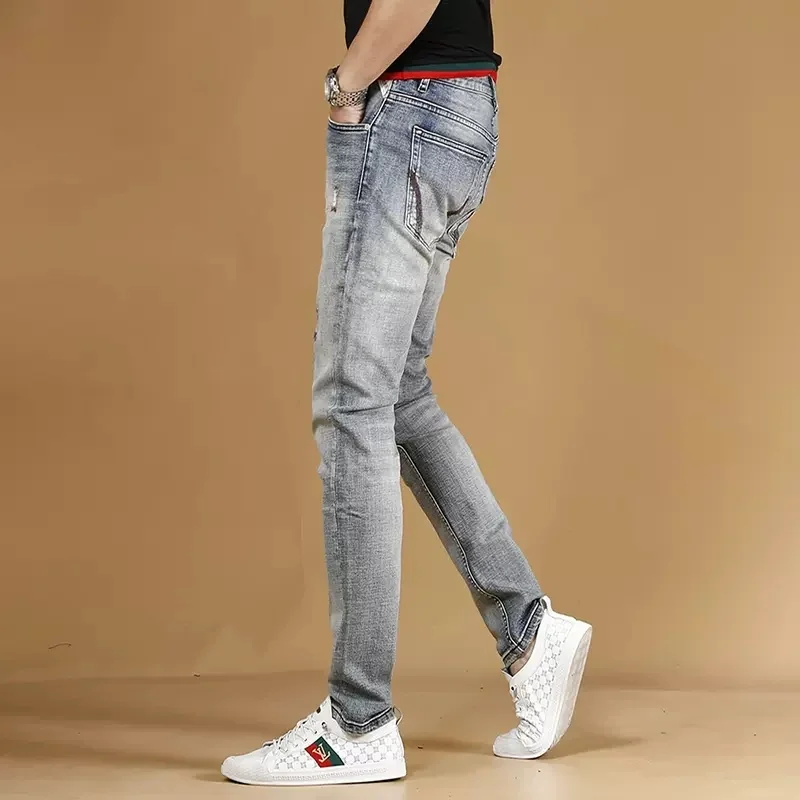 Рисунок 4 - Мужские рваные джинсы