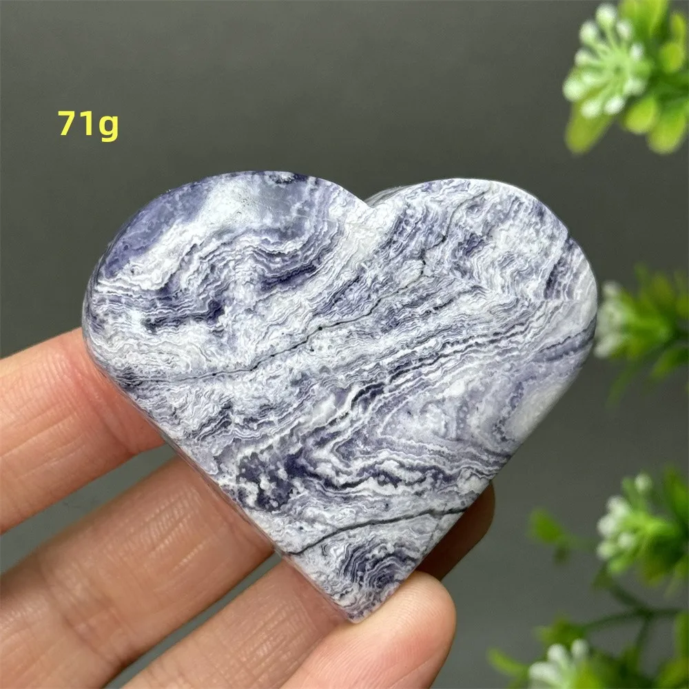 

Фиолетовый малахит в форме сердца