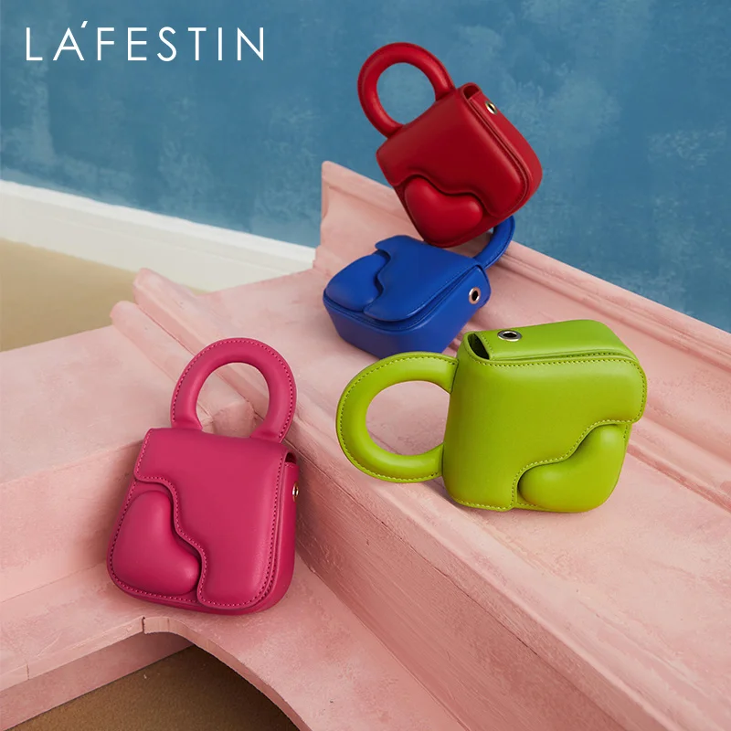 

Оригинальная Новинка 2023, женская маленькая квадратная сумка через плечо на День святого Валентина, модная нишевая дизайнерская сумка на одно плечо