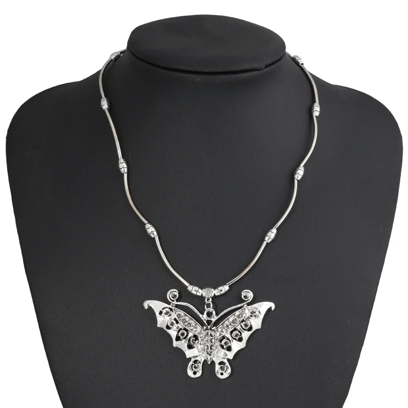 

Cute Butterfly Necklaces for Women Ethnic Bohemian Animal Pendants Necklaces Girls Party Holiday Jewelry Accessories