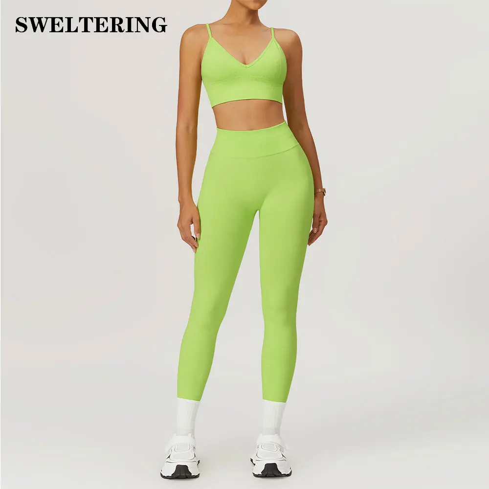 Женский бесшовный спортивный костюм из топа и легинсов цвета в ассортименте