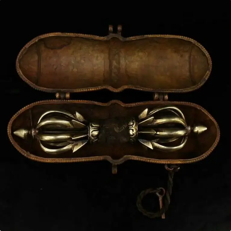 

Коллекция старого тибетского храма коробка из чистой меди девять делений стандартная пара