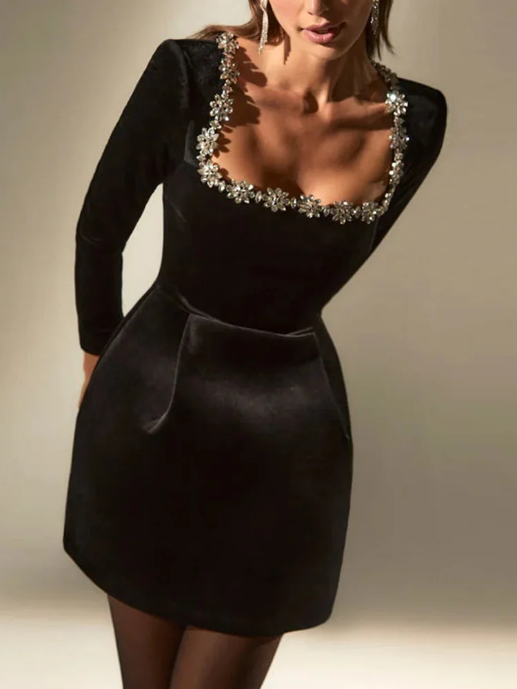 Bonnie Forest Glam бархатное мини-платье с квадратным вырезом и жемчужной отделкой
