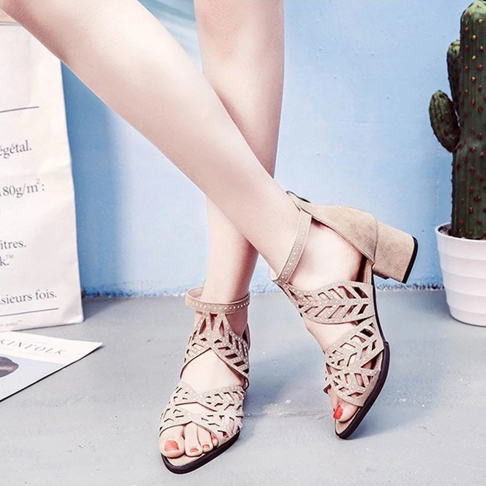 

KNCOKAR 2022 New Style Women Summer Hollow Out Faux Leather Rhinestones Thick Heel Zipper Sandals Shoes Eur
