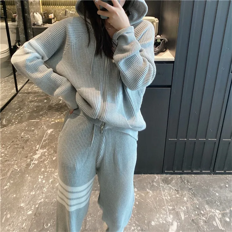 

Autumn and winter new TB college style waffle knitted suit loose and thin large size sweater zipper hat sweatpants