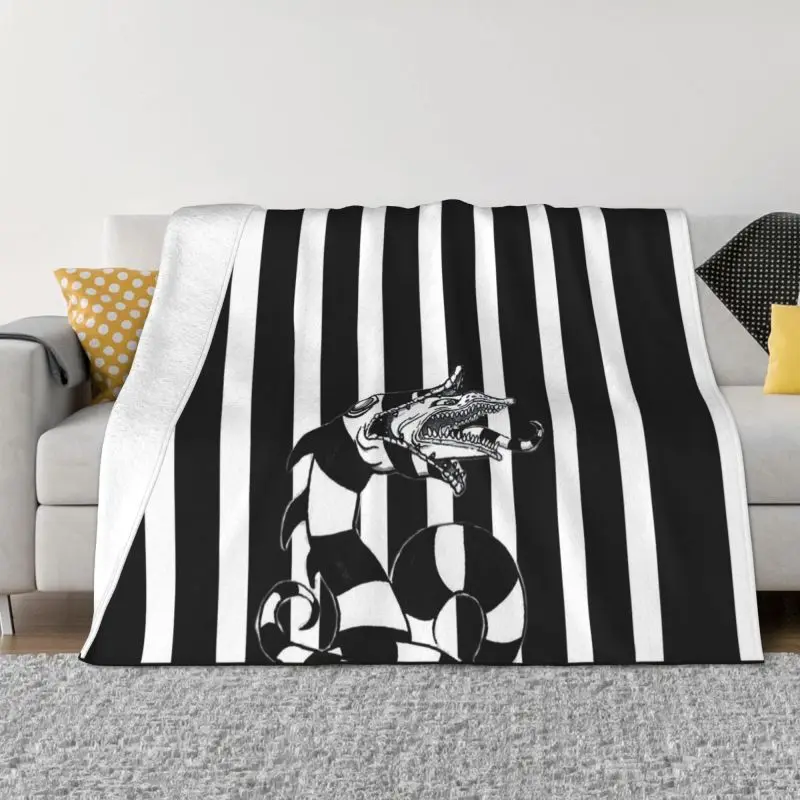 

Ужасное одеяло Beetlejuice с изображением песчаного червя, теплое флисовое Фланелевое покрывало в готическом стиле на Хэллоуин, покрывало для сп...