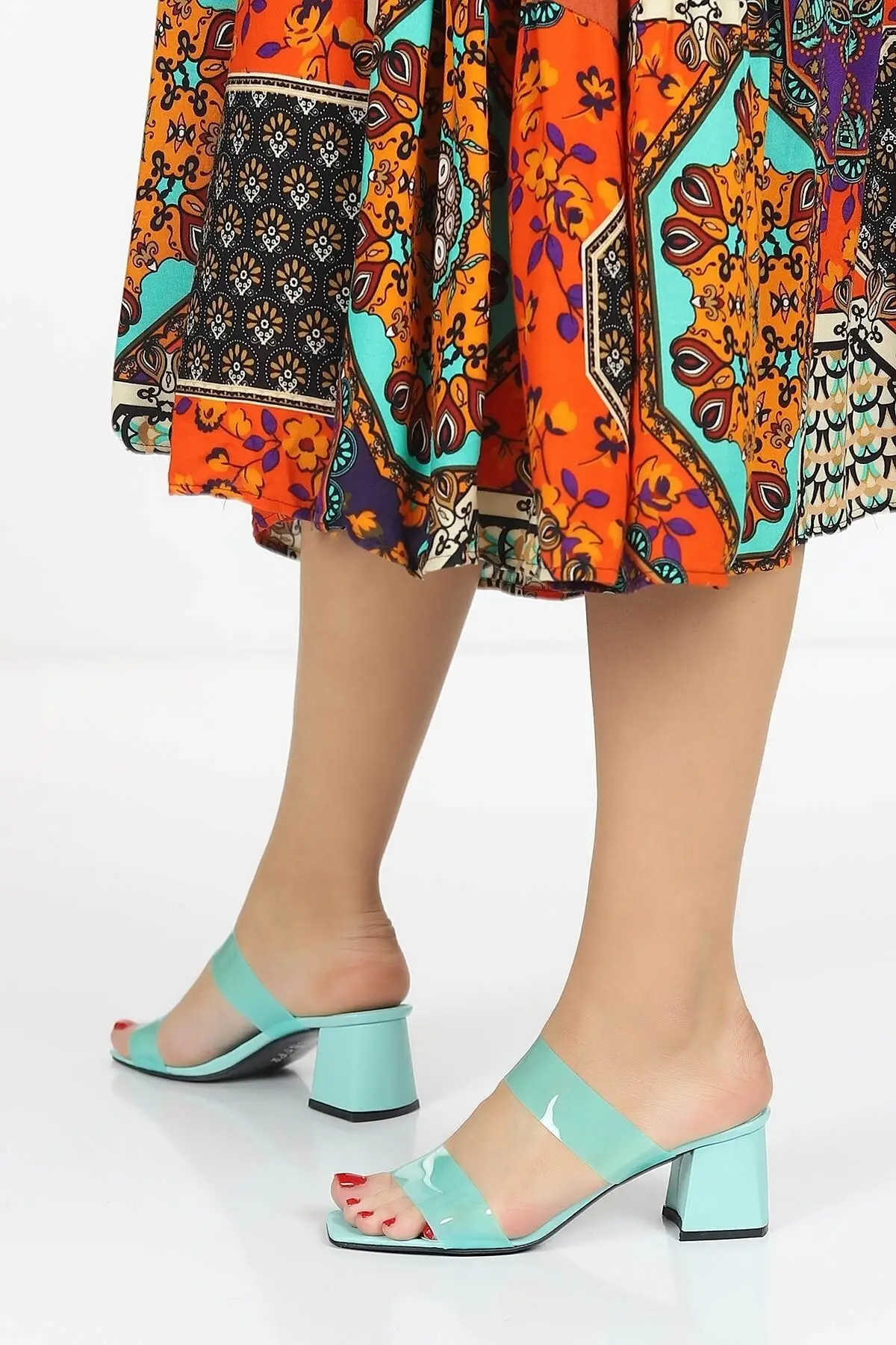 

Women water green double band heels slippers