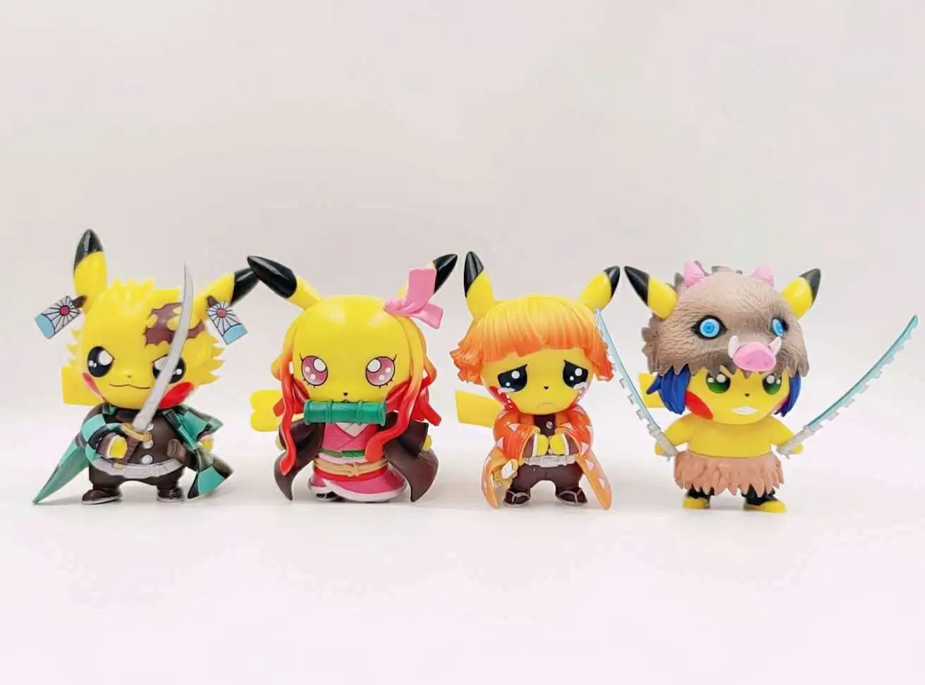 

Izhisuo Nezuko Tanjirou My Wife Shan Yi Pikachu Ghost Destroy GK Car Hand Office