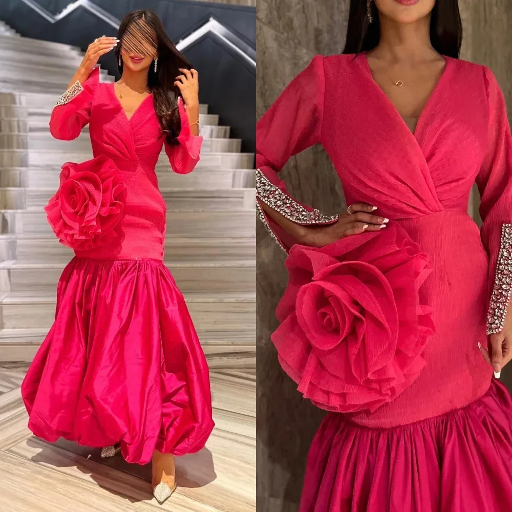 Женское атласное платье с V-образным вырезом и юбкой-годе